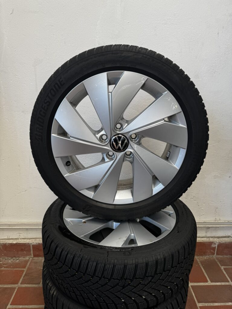 VW Golf Winterkomplettradsatz 17 Zoll Alu