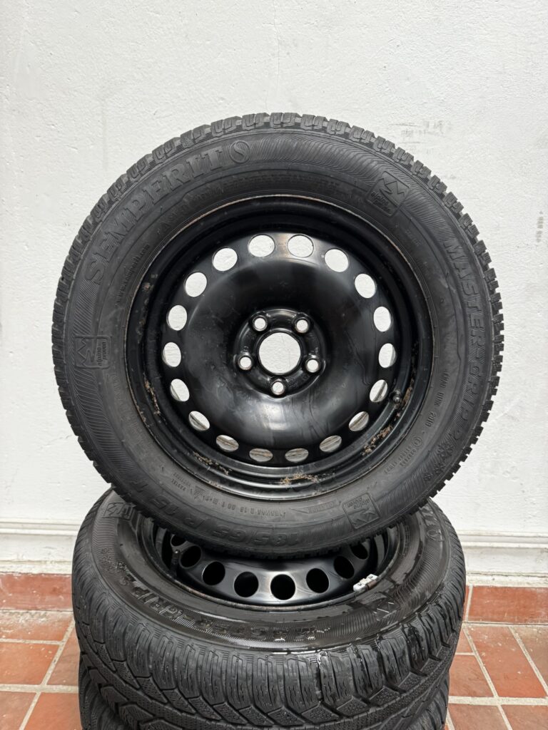 VW Polo Winterkomplettradsatz 15 Zoll Stahl