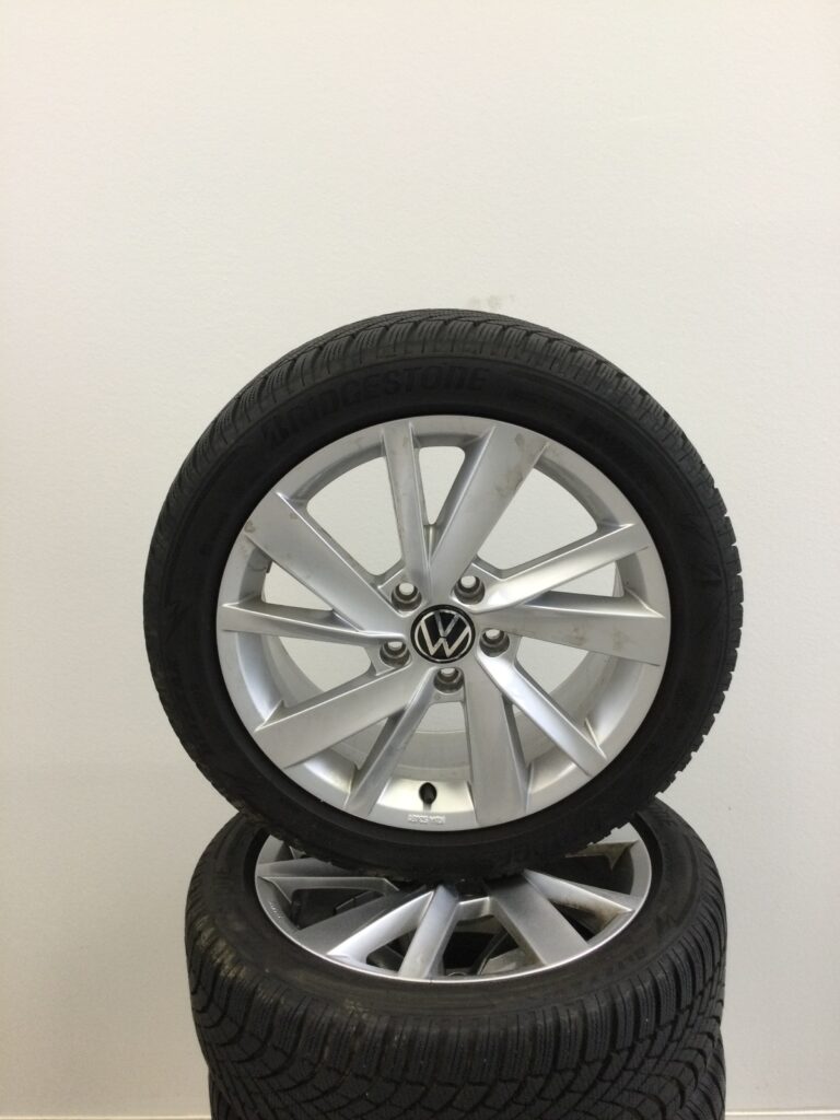 Winterkomplettradsatz VW Golf8 17Zoll Alu