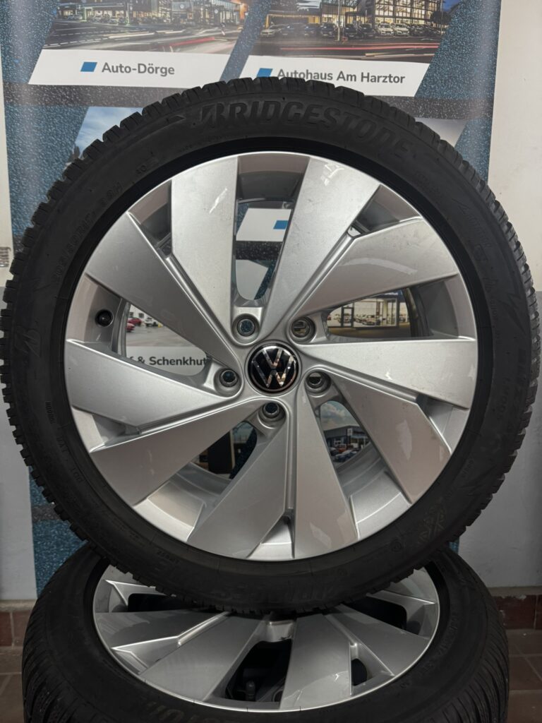 VW Golf Winterkomplettradsatz 17 Zoll Alu