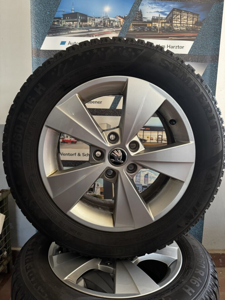 Skoda Octavia Winterkomplettradsatz 16 Zoll Alu